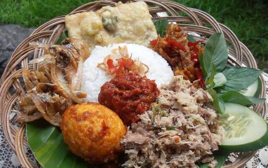 Aneka Nasi Khas Daerah Di Indonesia, Negara Lain Mana Punya!