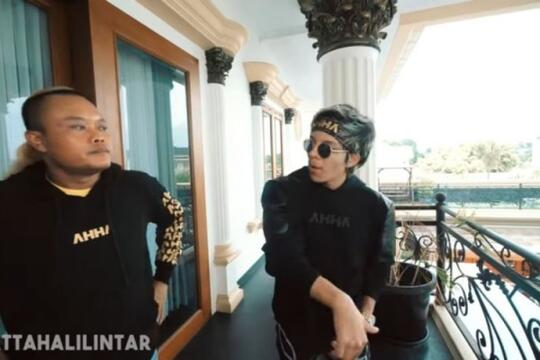 4400 Koleksi Gambar Rumah Mewah Sule HD Terbaik
