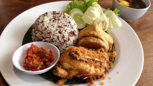 Aneka Nasi Khas Daerah Di Indonesia, Negara Lain Mana Punya!