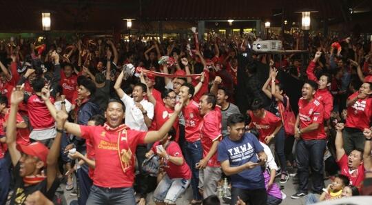 Hal Seru yang Bisa Lo Dapetin Saat Nobar Bola