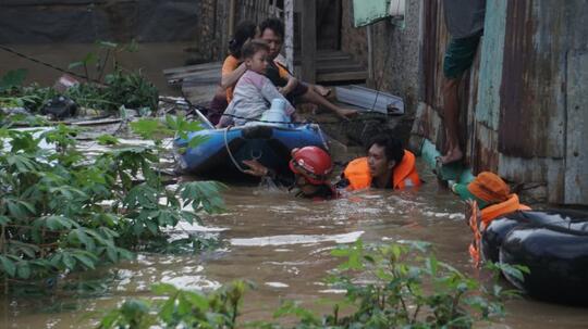 Foto: Jakarta Terendam Banjir Kiriman dari Bogor
