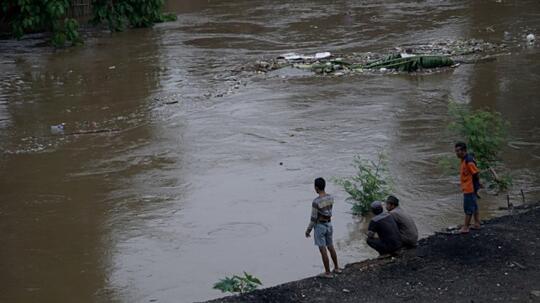 Foto: Jakarta Terendam Banjir Kiriman dari Bogor