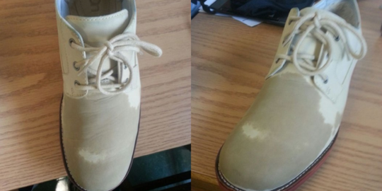 Cara Gampang Hilangkan Kerutan Pada Sepatu, Cobain deh Gan!