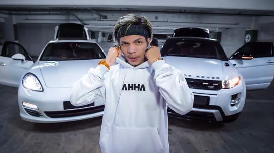 Kontroversi Tembus 15 juta Subscriber, ATTA Jadi YOUTUBER NO.1 Di ASIA!