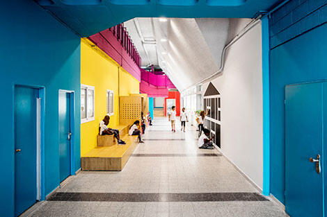 Sekolah Kemanusiaan Pengungsi Tel Aviv Ini Good Banget, Penuh Warna, Gan!
