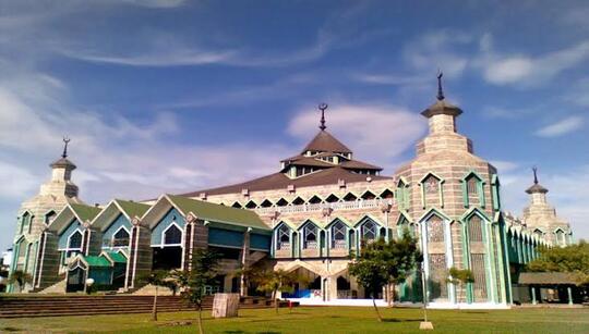 Al-Markaz Al-Islami, Masjid Terbesar di Timur Indonesia