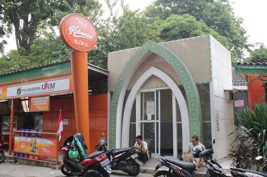 Wisata Kuliner Warung Kaki Lima Rasa Bintang Lima di Blok S Jakarta