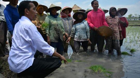 APA SIH ENAKNYA JADI PRESIDEN ?