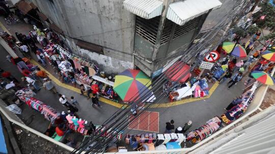 PKL Tanah Abang Kembali Berjualan di Trotoar