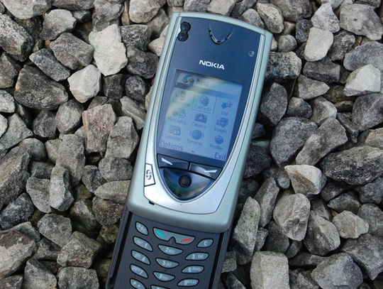 Nokia 7650, Ponsel Flagship Tercanggih di Dunia
