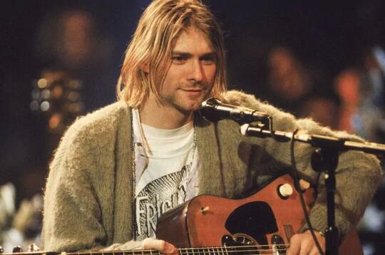 Sweater Kurt Cobain Ini Dilelang Mulai dari Rp 1 Milyar Gan, Minat?