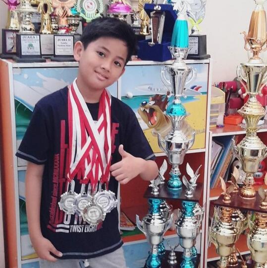 10 Potret Zayyan Sakha Artis Cilik Yang Punya Banyak