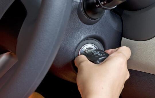 Kebiasaan Kuno, Mobil Sekarang Sudah Gak Perlu Dipanasin