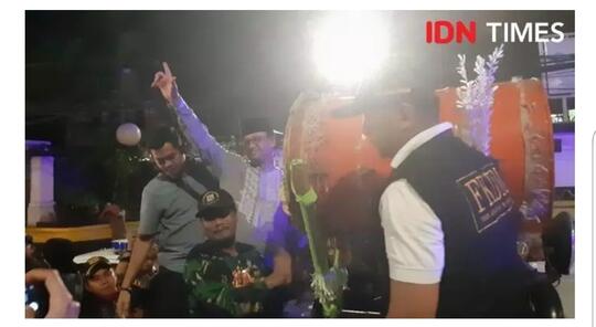 Anies Diteriaki "Presiden 2024" Saat Takbiran Keliling