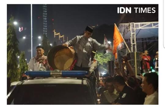 Anies Diteriaki "Presiden 2024" Saat Takbiran Keliling