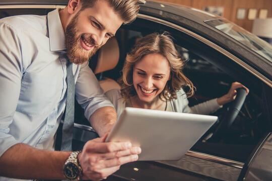 Pusing Mau Beli Mobil? Galau Mending Baru atau Bekas?