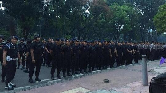 Tim Jokowi dan Prabowo Tiba di MK, Siap Hadapi Sidang Perdana