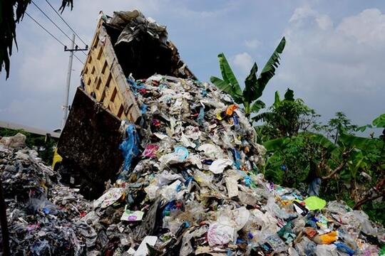 Indonesia Kembalikan 5 Kontainer Sampah ke Amerika Serikat