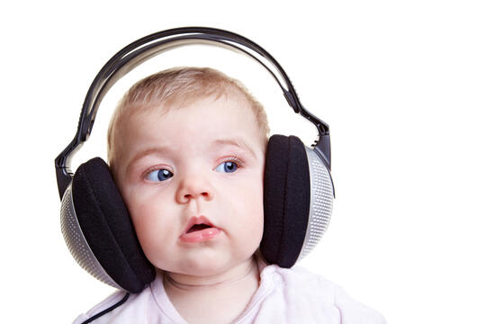 Aerphone/Headset Terpasang Lama Di Telinga Berbahaya (Hati-hati!)