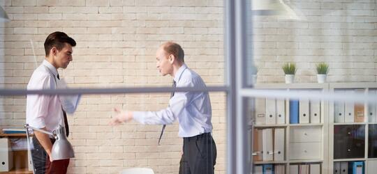 6 Tipe Atasan di Kantor dan Tips Menjinakannya