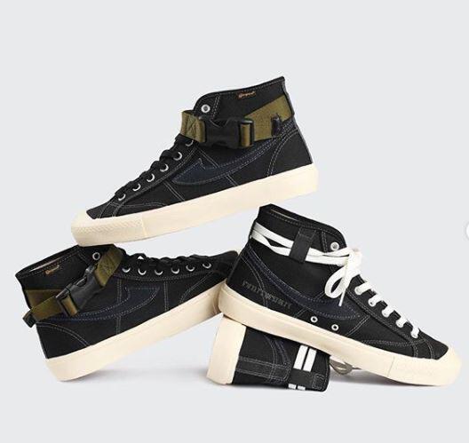 Vektor Tegak Gambar Sepatu  Compass  Png