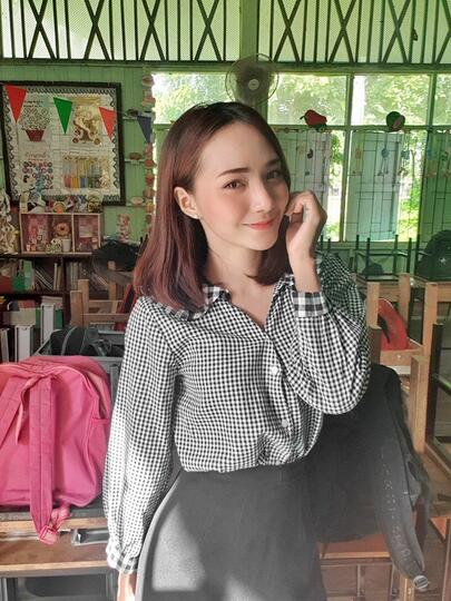 Guru TK "CANTIK" Ini Mendadak VIRAL Karena Gaya Unik Saat Sambut MURIDNYA!