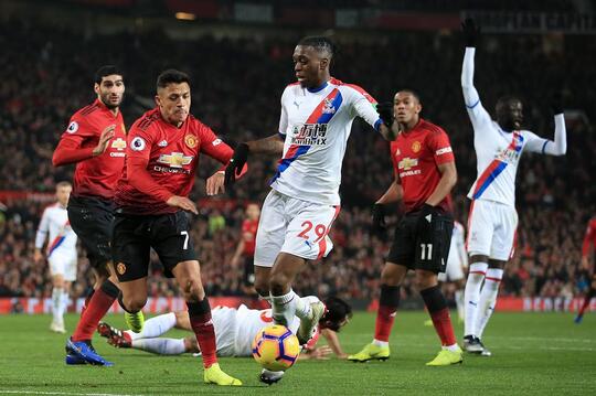 5 Hal yang Perlu Diketahui Tentang Aaron Wan Bissaka Bintang Anyar Manchester United