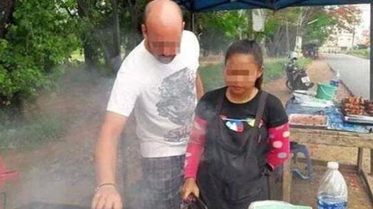 Bule Nikahi Penjual Ayam Bakar dan Bantu Jualan Jadi Viral, Ternyata Seorang Buron