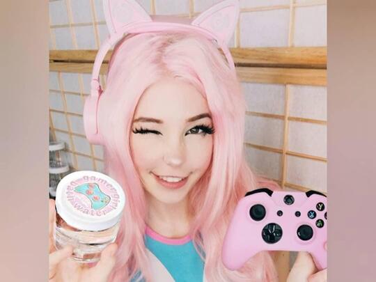 Selebgram Seksi Ini Menjual Air Bekas Mandinya Dengan Harga Meringis
