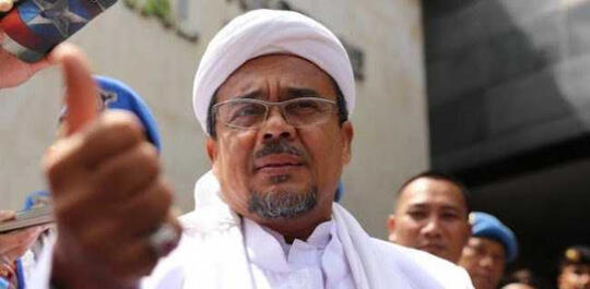 FPI: Siapa Yang Bikin Habib Rizieq Overstay, Bayar!