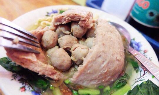 5 Nama Bakso Yang Bikin Gelengkan Kepala, Unik, Menarik Dan Enak!