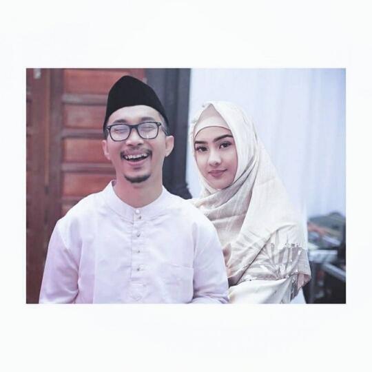 Ngebet Foto Bareng Anya Geraldine, 10 Editan Fans Ini Bikin Ngakak!