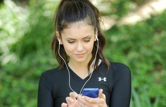 Dianggap Sama, Inilah Bedanya Headset, Headphone, Earphone, Handsfree, Dan Backphone
