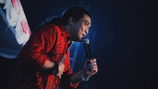 Berusia 52 Tahun, 10 Potret Didi Kempot yang Seolah Tak Menua!