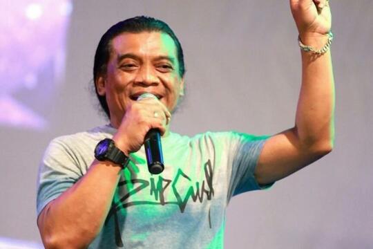 Berusia 52 Tahun, 10 Potret Didi Kempot yang Seolah Tak Menua!