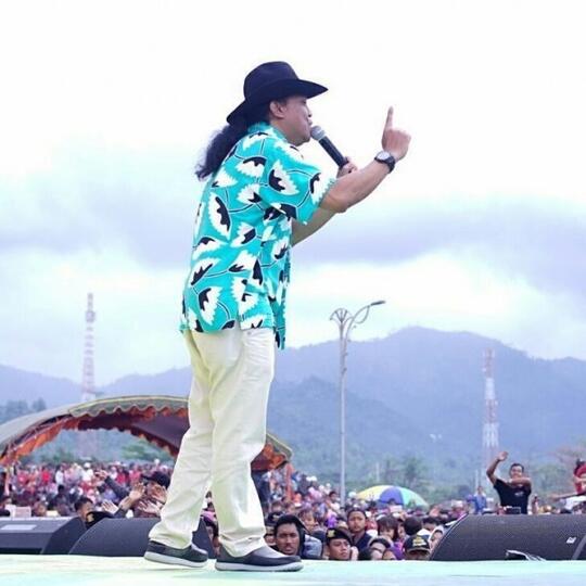Berusia 52 Tahun, 10 Potret Didi Kempot yang Seolah Tak Menua!
