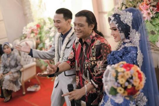 Berusia 52 Tahun, 10 Potret Didi Kempot yang Seolah Tak Menua!