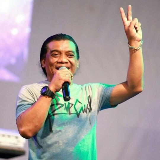 Berusia 52 Tahun, 10 Potret Didi Kempot yang Seolah Tak Menua!