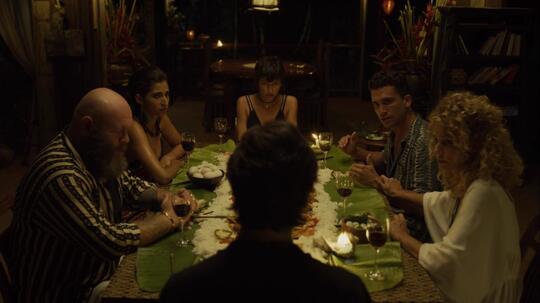 Keren! Ada Unsur - Unsur INDONESIA di Serial Netflix Money Heist : Part 3