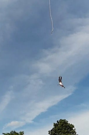 Aksi Bungee Jumping Gagal, Pria Ini Jatuh Dari Ketinggian 100 Meter Dan Patah Tulang