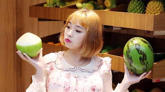 Berapa Sih Penghasilan KIMI HIME Dari Youtube? Ternyata Fantastis Gan