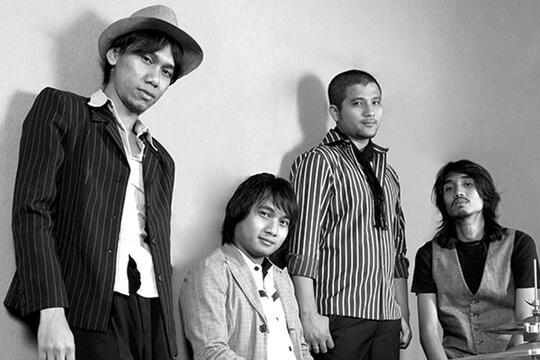 7 Lagu Lawas Indonesia Ini Gambarkan Perasaan Ente yang Masih Sering Ingat Mantan