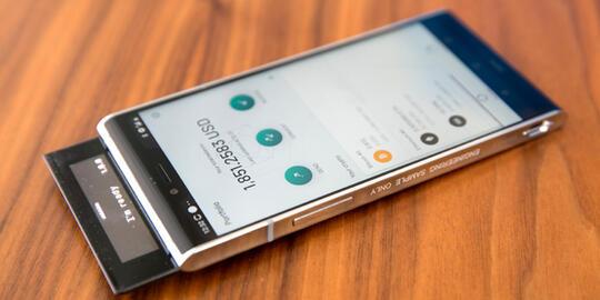 Dompetnya Orang Jaman Now, Bisa Menyatu dengan Smartphone Kita. Agan sudah pakai?