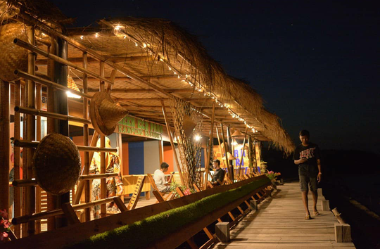 DESTINASI WISATA KAMPUNG BLEKOK ( Surga Para Burung )