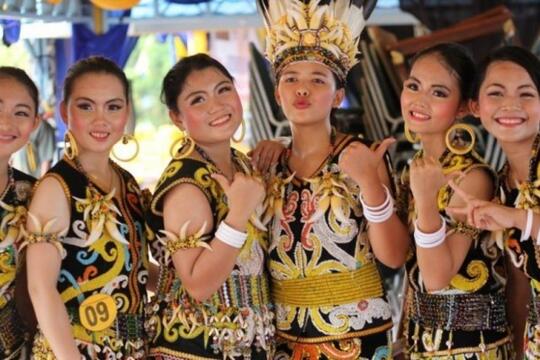 Pakaian Adat Kalimantan Barat Quote - Baju Adat Tradisional