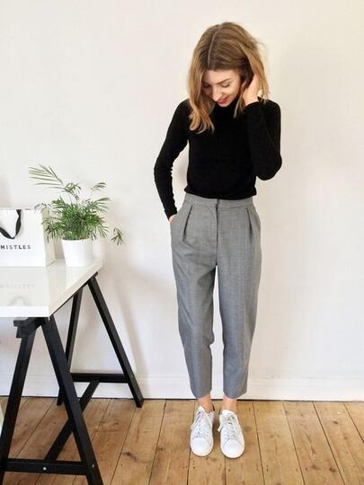 Bingung Mix and Match Kemeja Hitam Biar Warnanya Ga Mati? Ikuti Tips Ini Aja Sis!