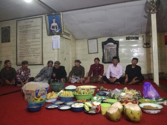 Tradisi di Sini Mulai dari Perang Nasi sampai Nikah sama Peri pun Ada Gan!