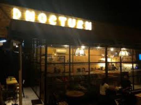 Mungkin Hanya Ada di Indonesia, Hal Unik Pas Lagi di Coffee Shop Kekinian