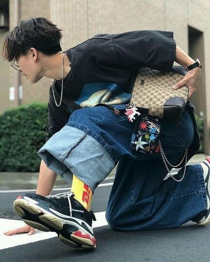 Gak Mampu Beli Sneakers Balenciaga? Alternatifnya Pake Brand Lokal Ini Gan!
