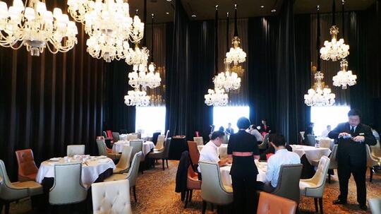 Pernah Dengar Michelin Star Restaurant? Di Singapura Ada Banyak Pilihannya Gan!